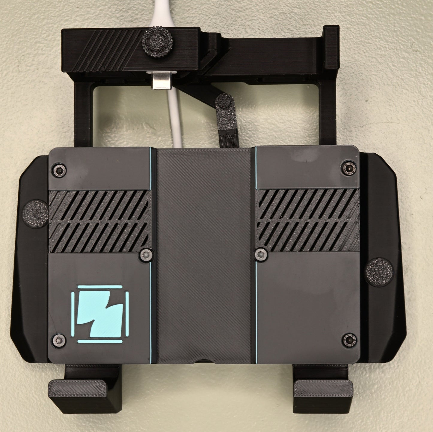 Asus ROG Ally: MechLock w/ One-Touch Charging